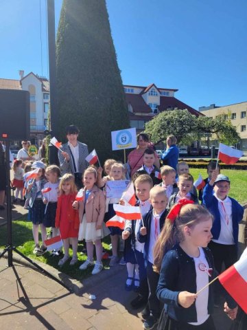 b_1024_768_0_00_images_2023_2024_Zerowki_Flaga_441212567_901582108436405_1366553362853874110_n